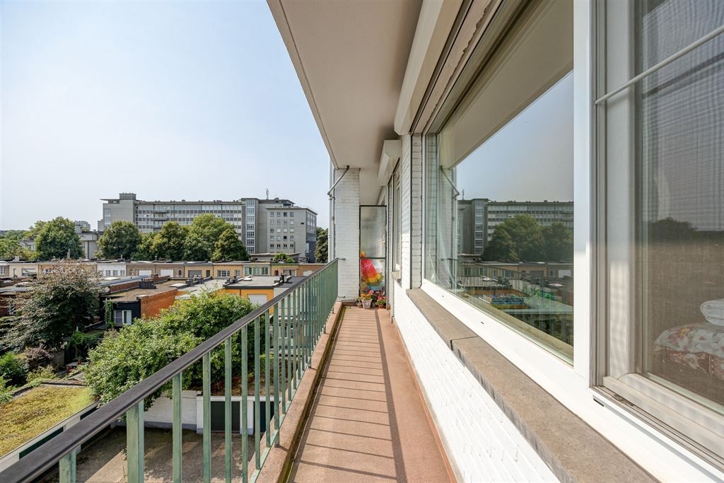 Verzorgd appartement met 2 terrassen foto 12