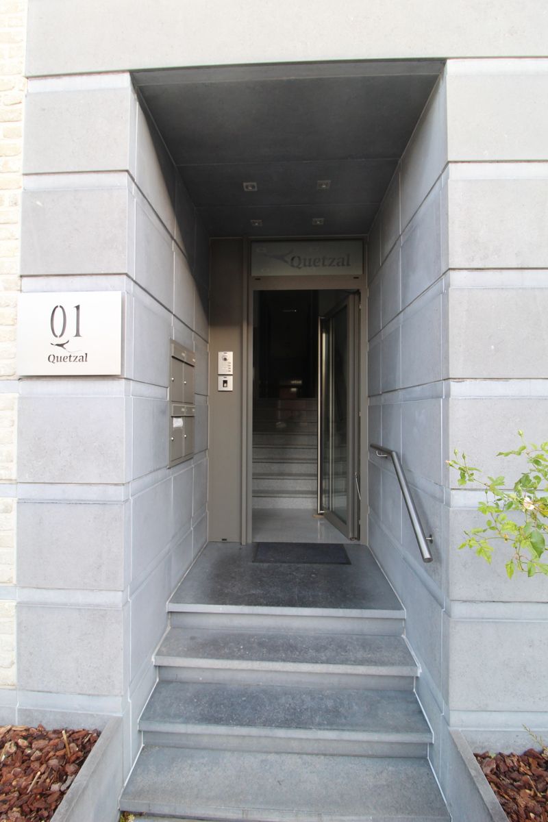 Centrum Schepdaal: gelijkvloers appartement met parking foto 2