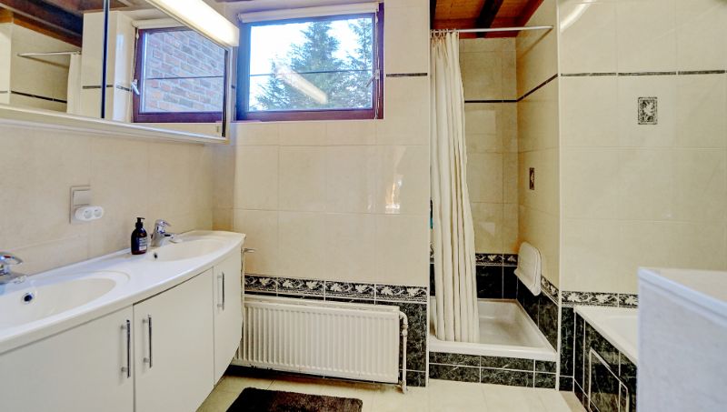 Moderne villa stijl van 245m² op 14 are palende aan golfdomein foto 13