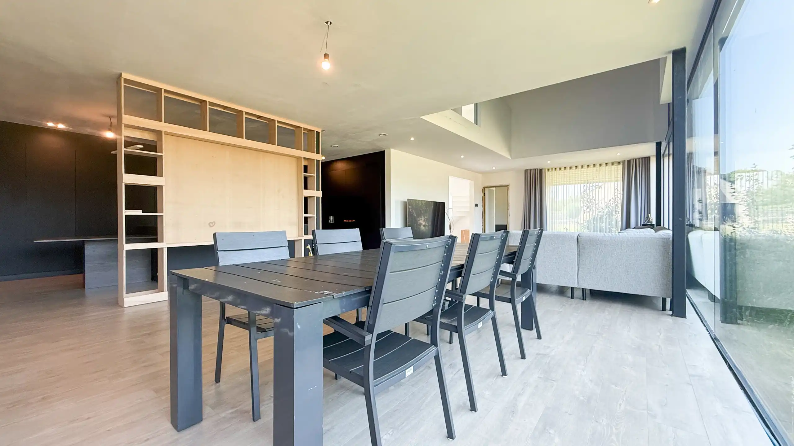 Moderne instapklare woning met 4 slpk op rustige ligging! foto 8