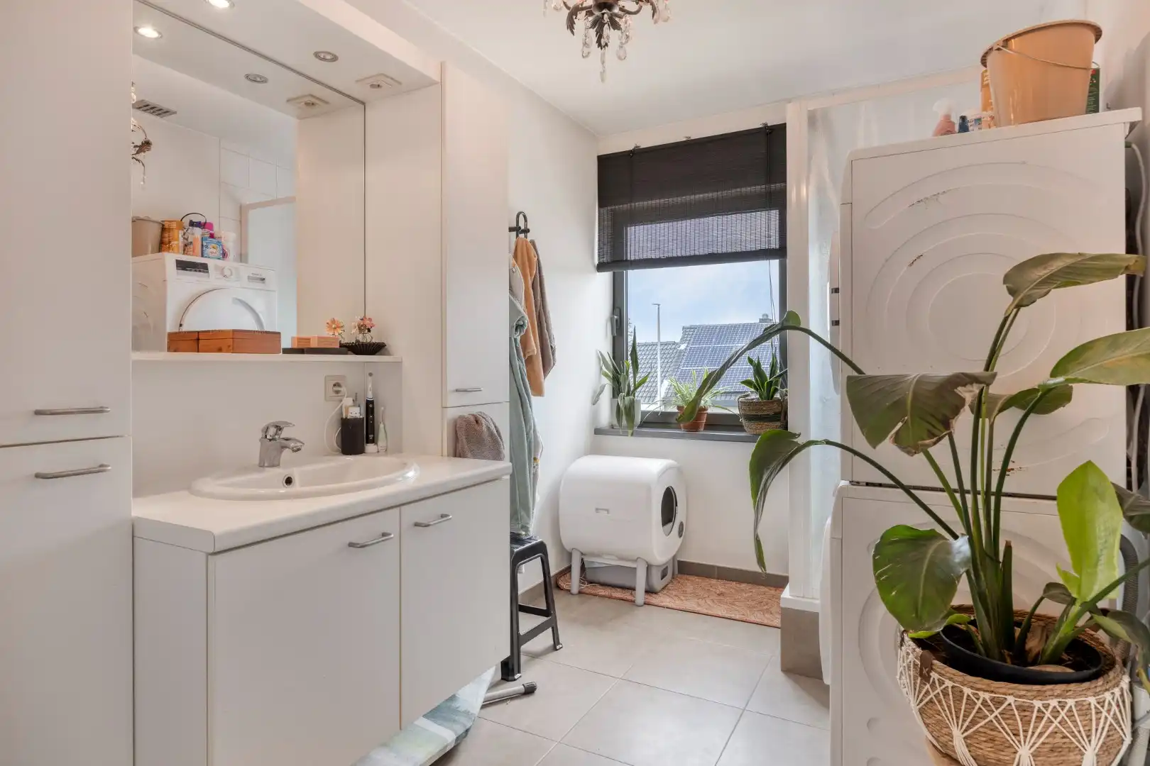 Unieke opbrengsteigendom met commercieel gedeelte en 2 ruime appartementen !  foto 33