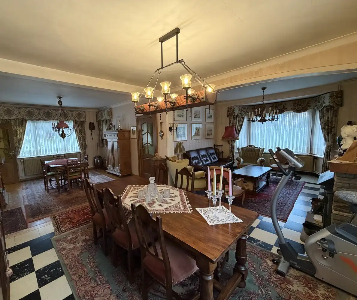 Vrijstaande woning met royale tuin foto 3