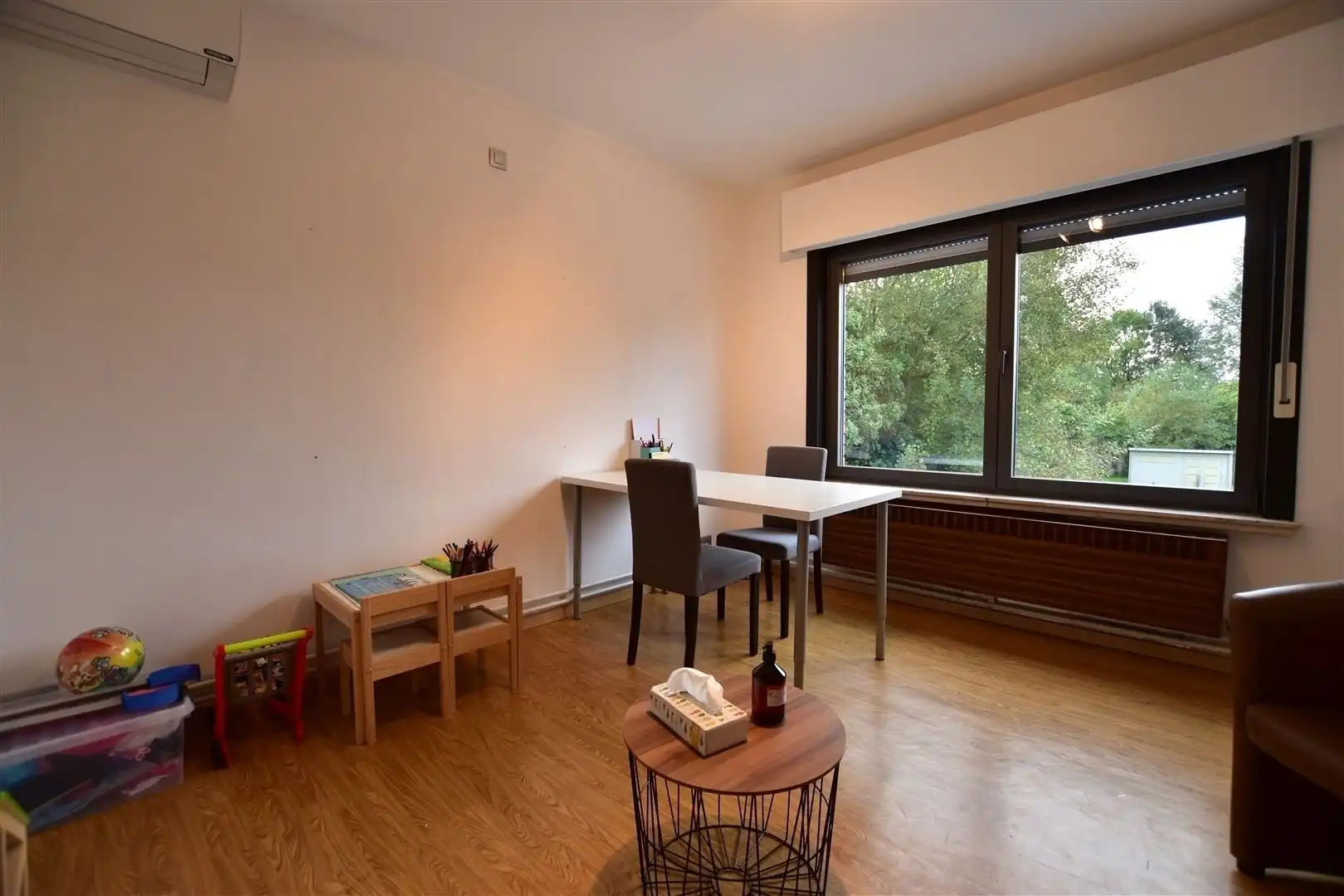 Ruime woning te Buggenhout foto 17