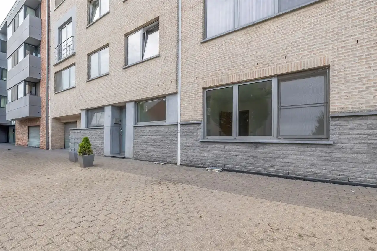 Gelijkvloers appartement met 2 slpk., terras en garagebox foto 25