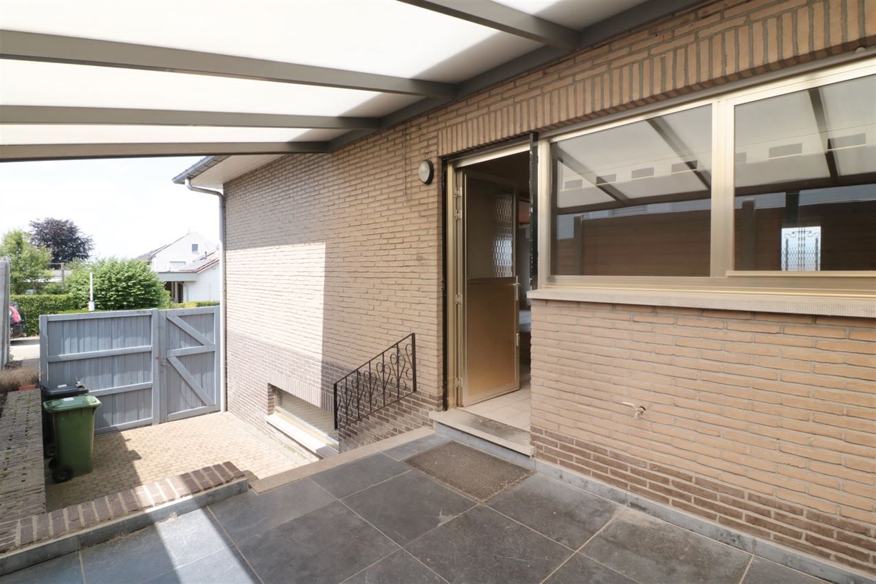 degelijk en verzorgd,  mooi overdekt terras, goede locatie foto 7