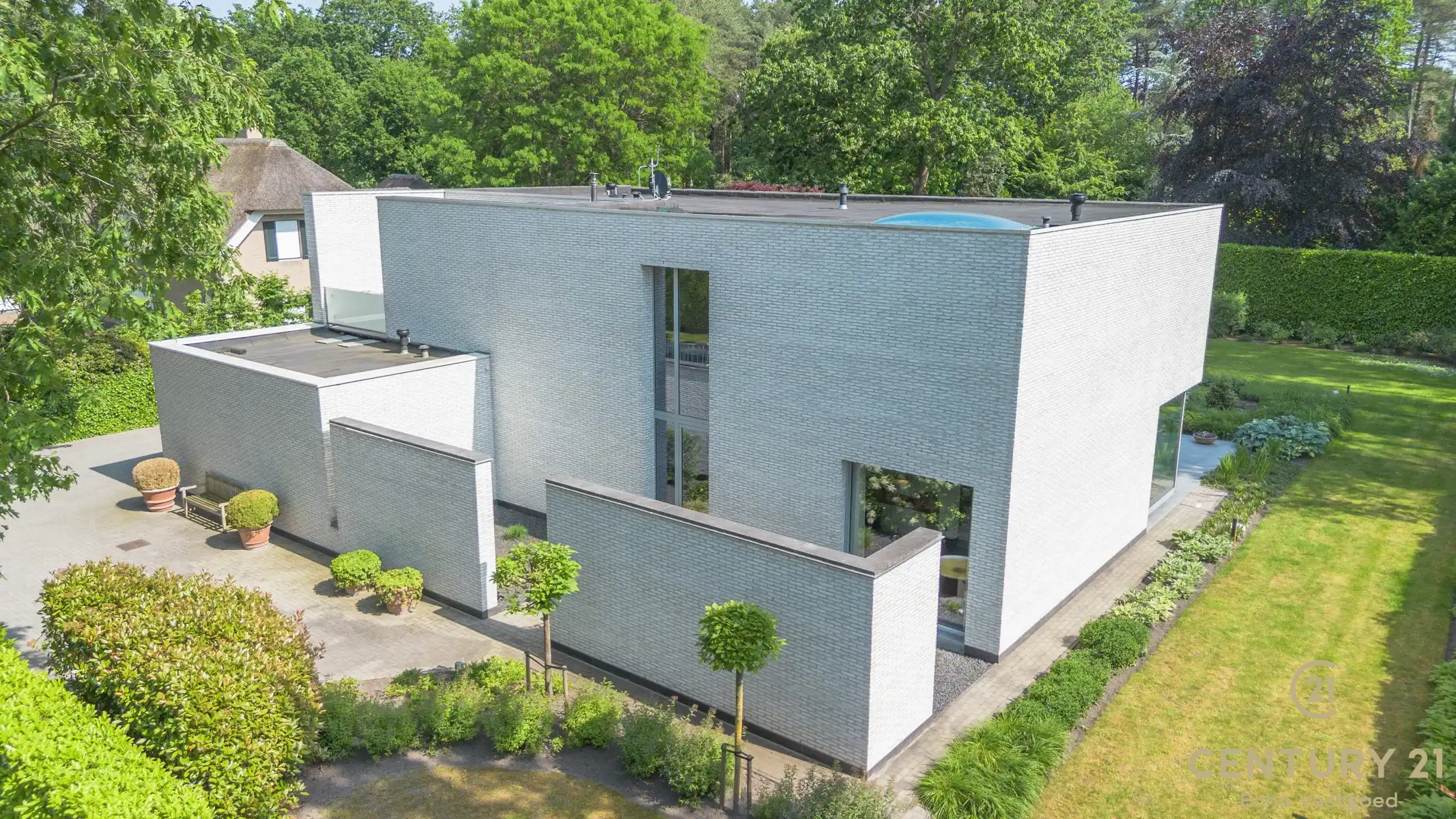 Exclusieve onderhouden architectenvilla in villawijk De Lint foto 28