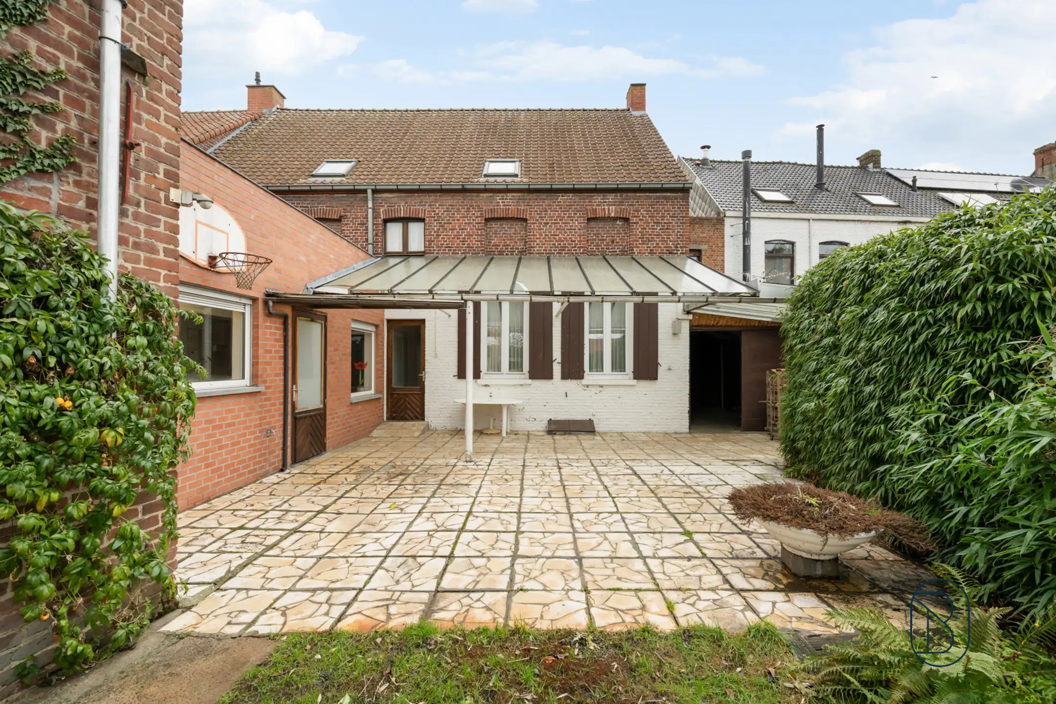 Veelzijdig handelspand met ruime woning in Deerlijk foto 4