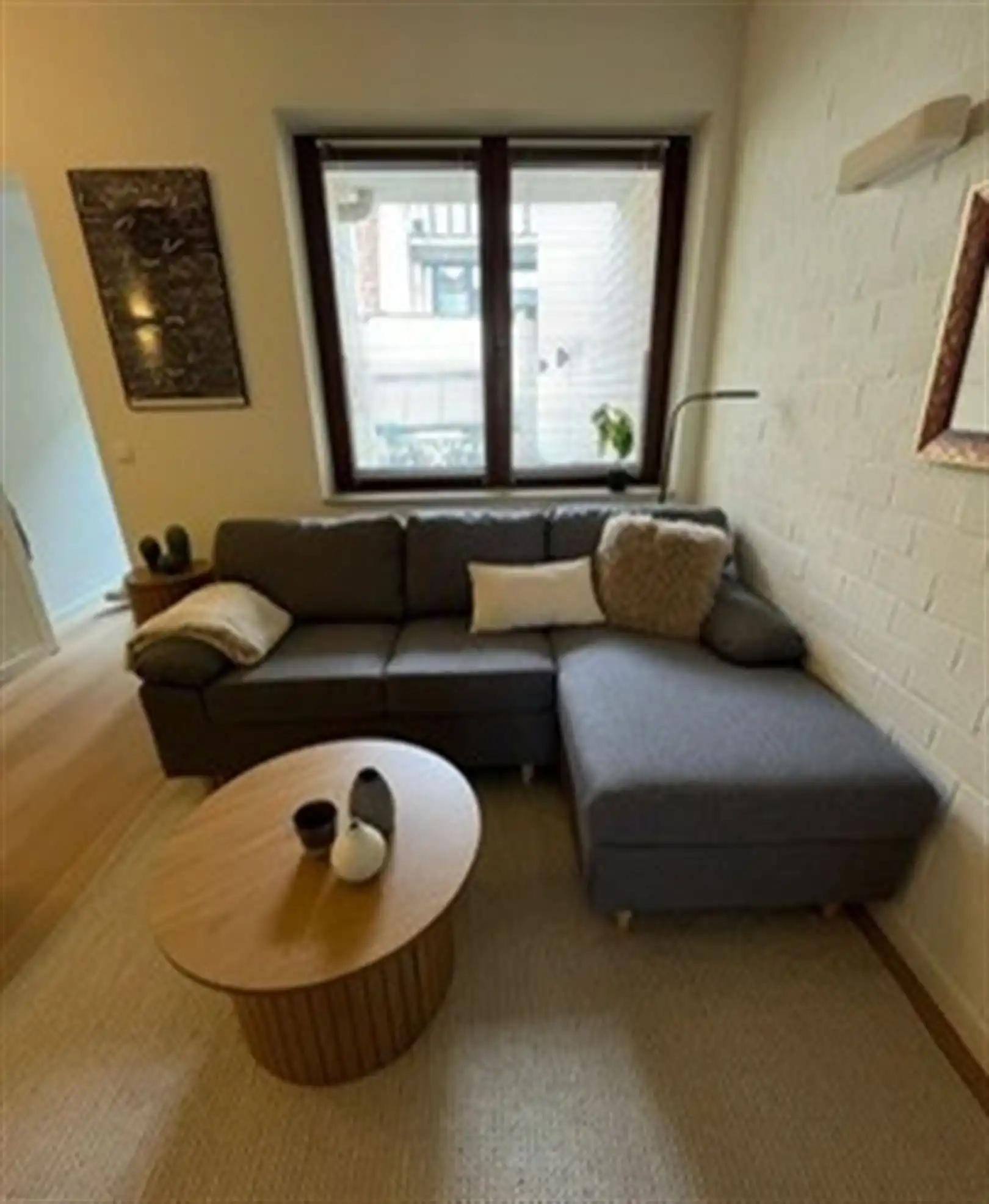 Volledig gerenoveerd  gemeubeld éénslaapkamer appartement foto {{pictureIndex}}