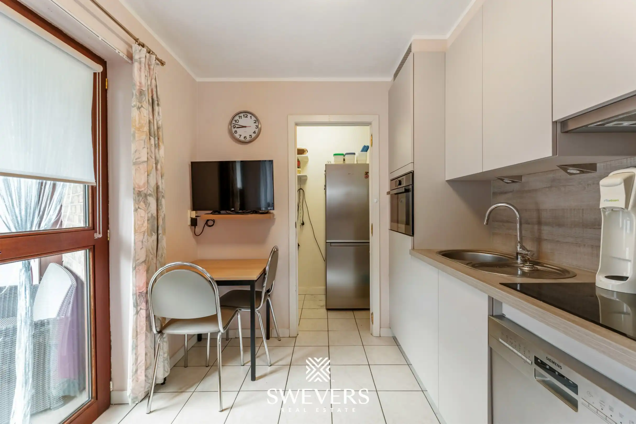 Ruim appartement met 3 slaapkamers centrum Sint-Truiden foto 15