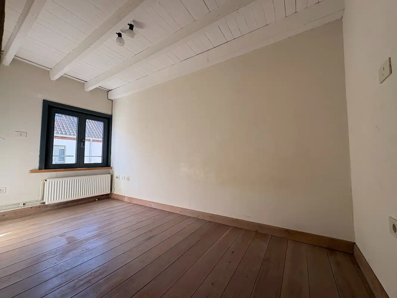 Lichtrijke woning met 2 slaapkamers in het centrum van Torhout foto 7