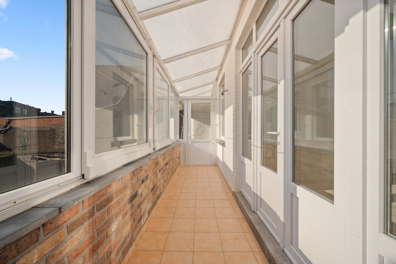 Super energiezuinige herenwoning EPC "A", 4 grote slpk, tuin op het zuiden, autostaanplaats  foto 7
