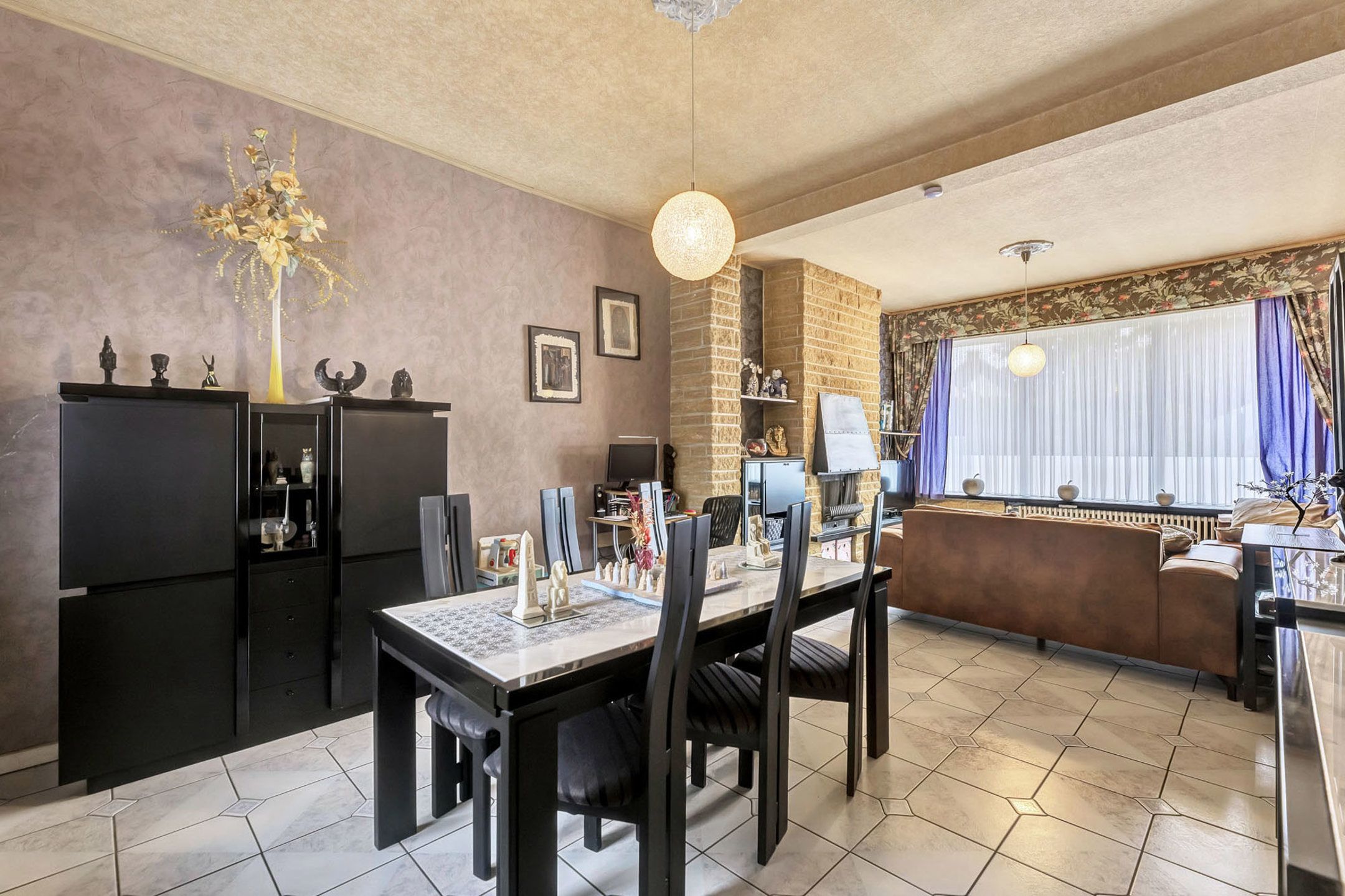 Instapklare woning met 4 slpks, dubbele garage en ruim terras foto 3