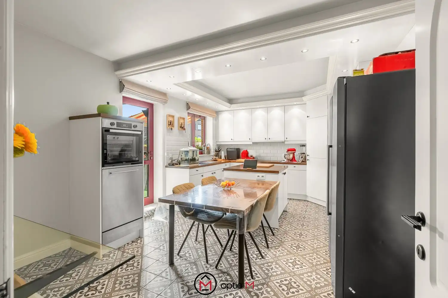 Ruim gerenoveerd appartement van 170 m² met 4 slaapkamers en twee terrassen in hartje Genk foto 12