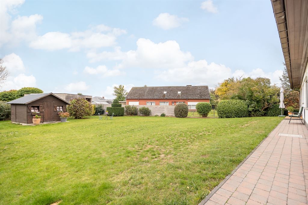 Bungalowwoning op mooi perceel foto 22