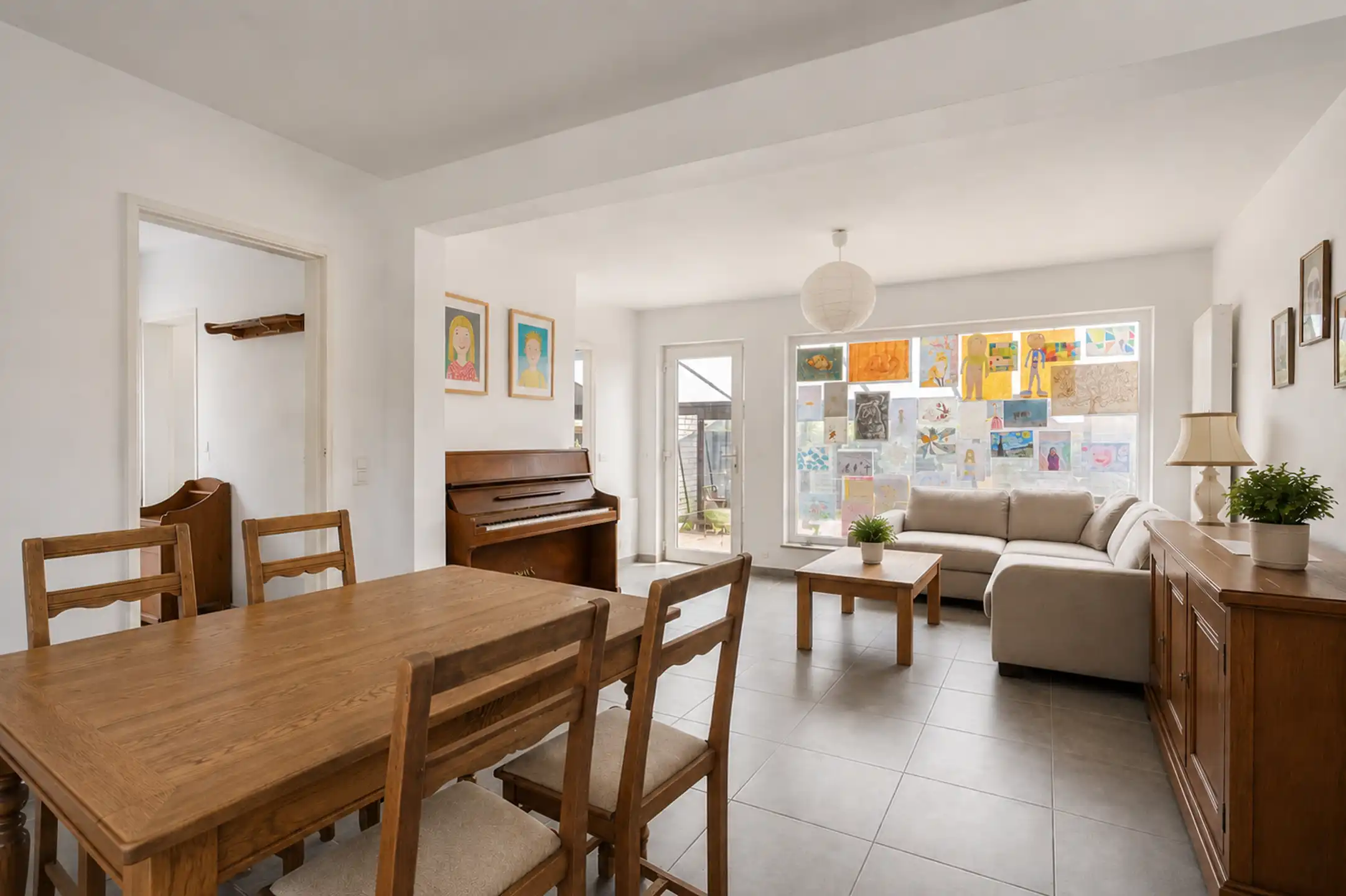 Instapklare woning met 3 slaapkamers, ruim terras, garage foto 4