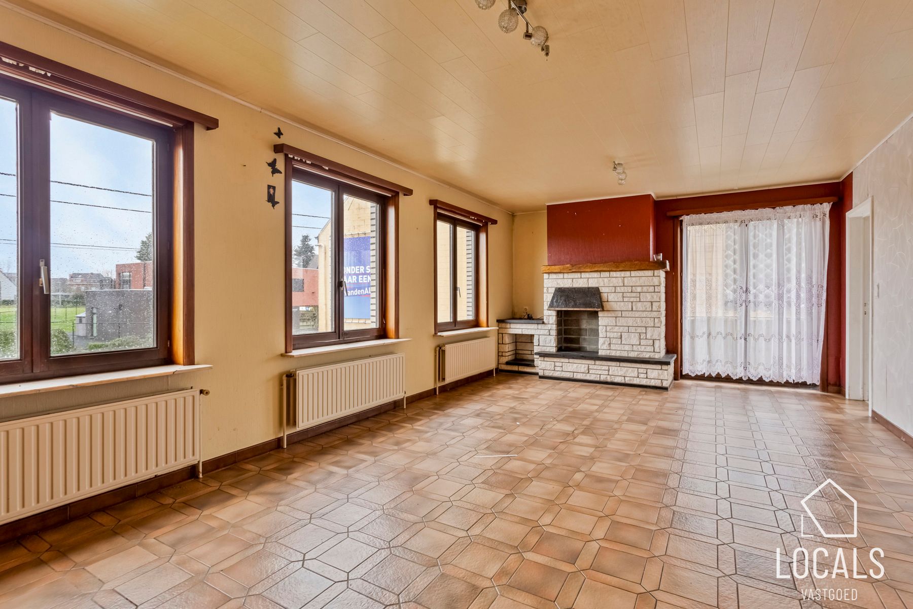 Huis ingericht als 3 appartementen te Denderleeuw foto 12