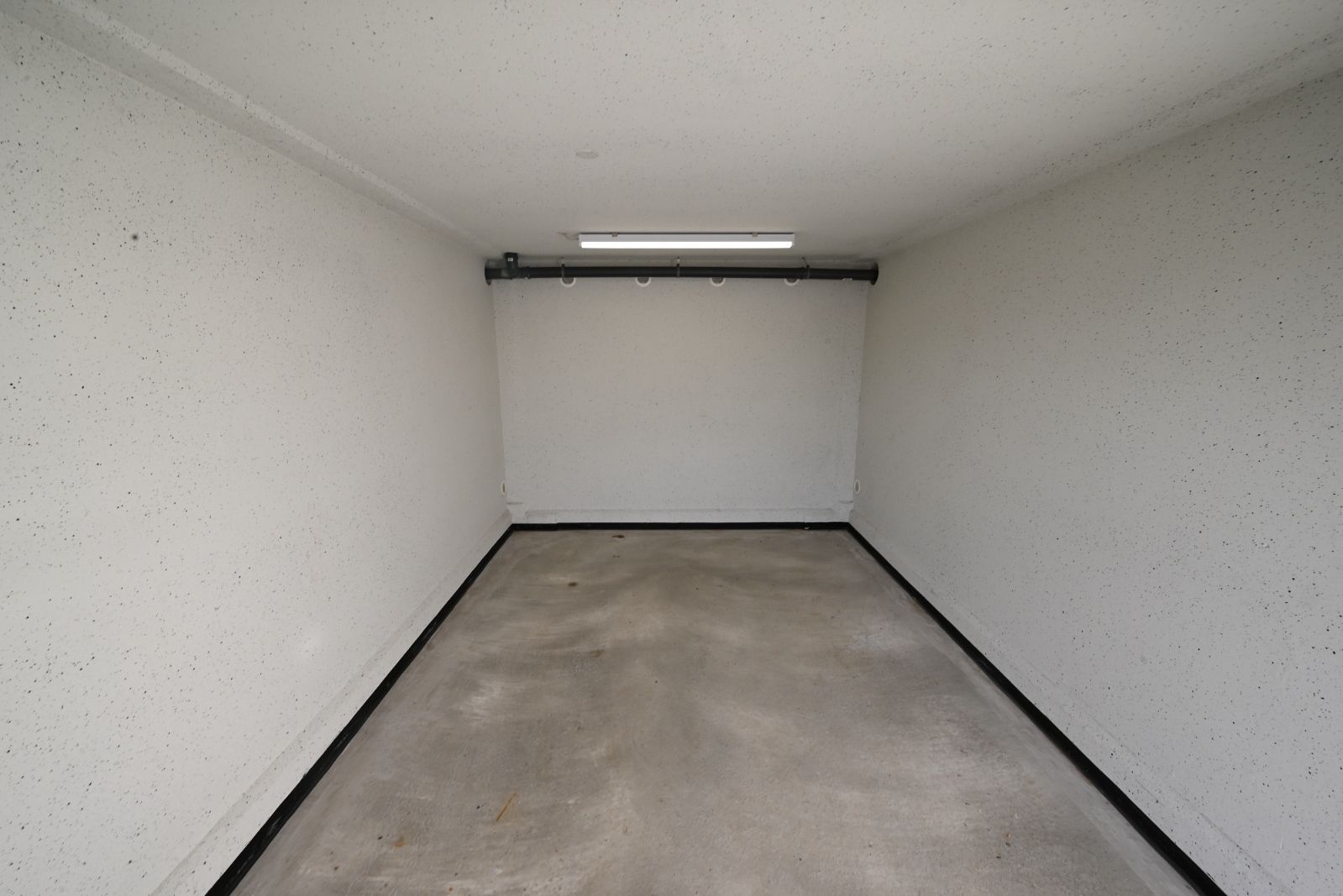 Garage te huur in centrum Ardooie! foto 6