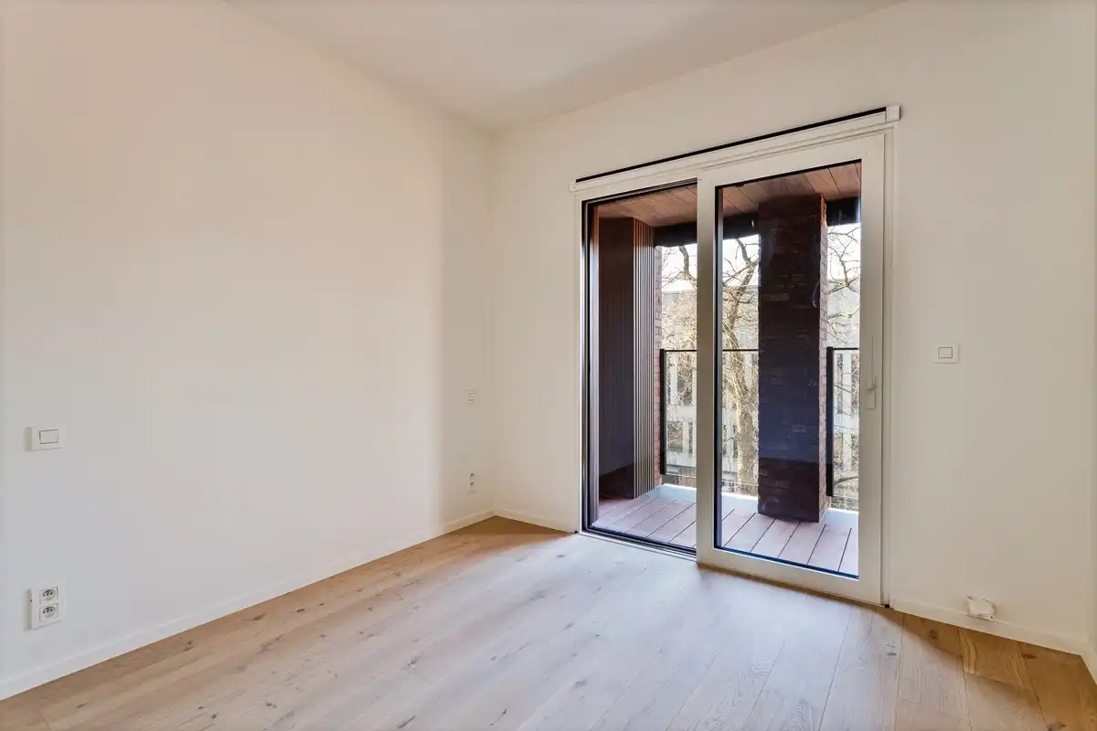 Instapklaar appartement met terras en parking foto 29