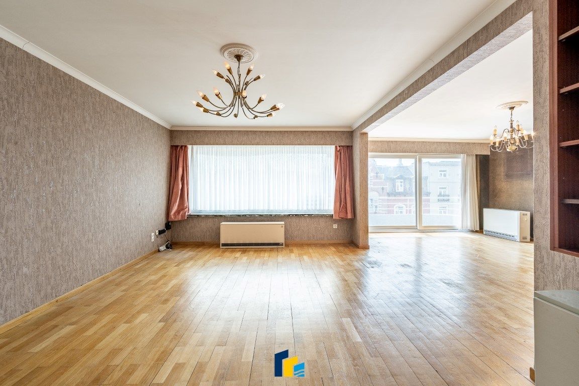 Ruim 2 slpk-appartement met zonnig terras foto 3