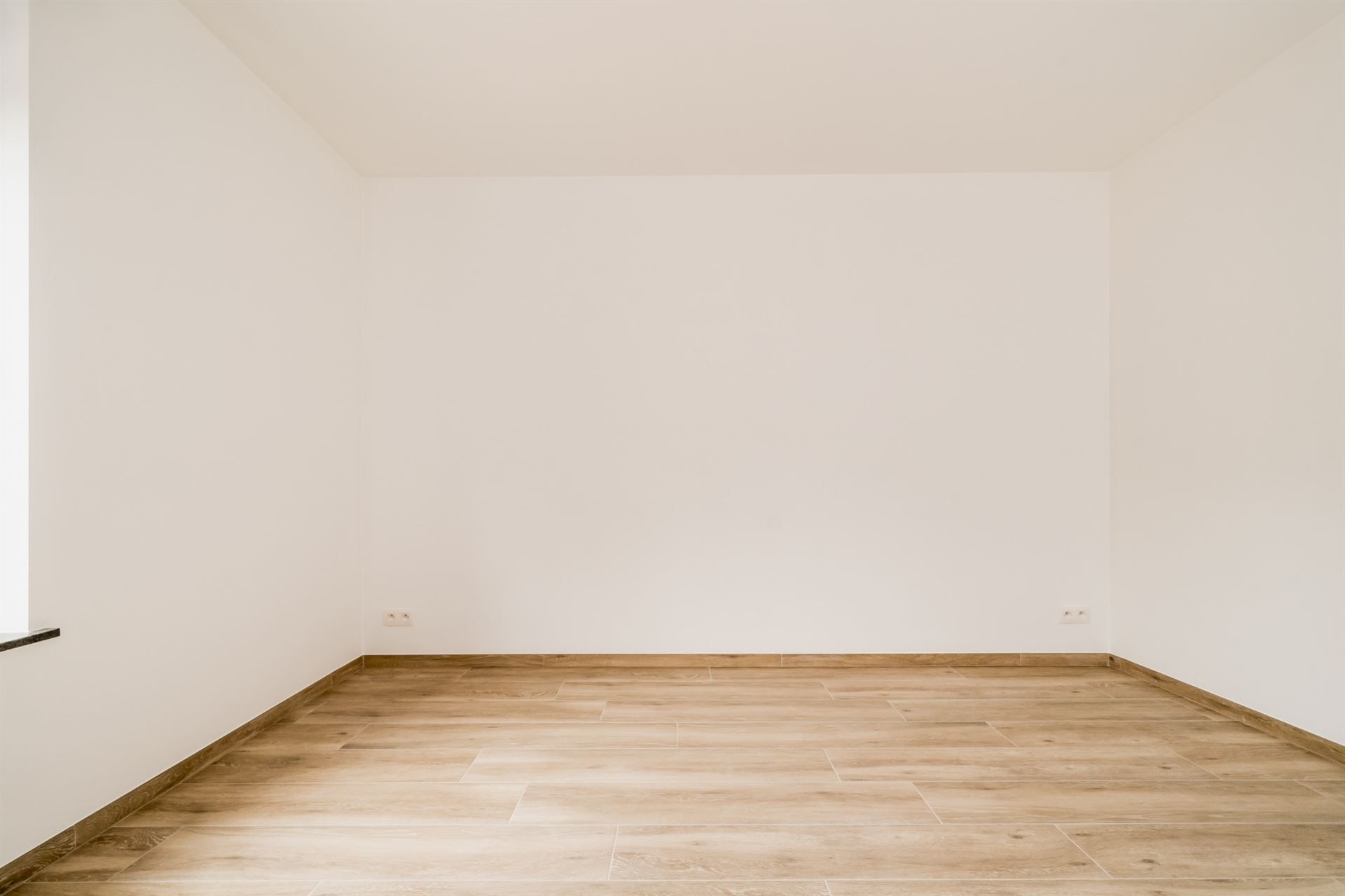 Moderne nieuwbouwwoning met 4 slpkm, tuin en garage  foto 17