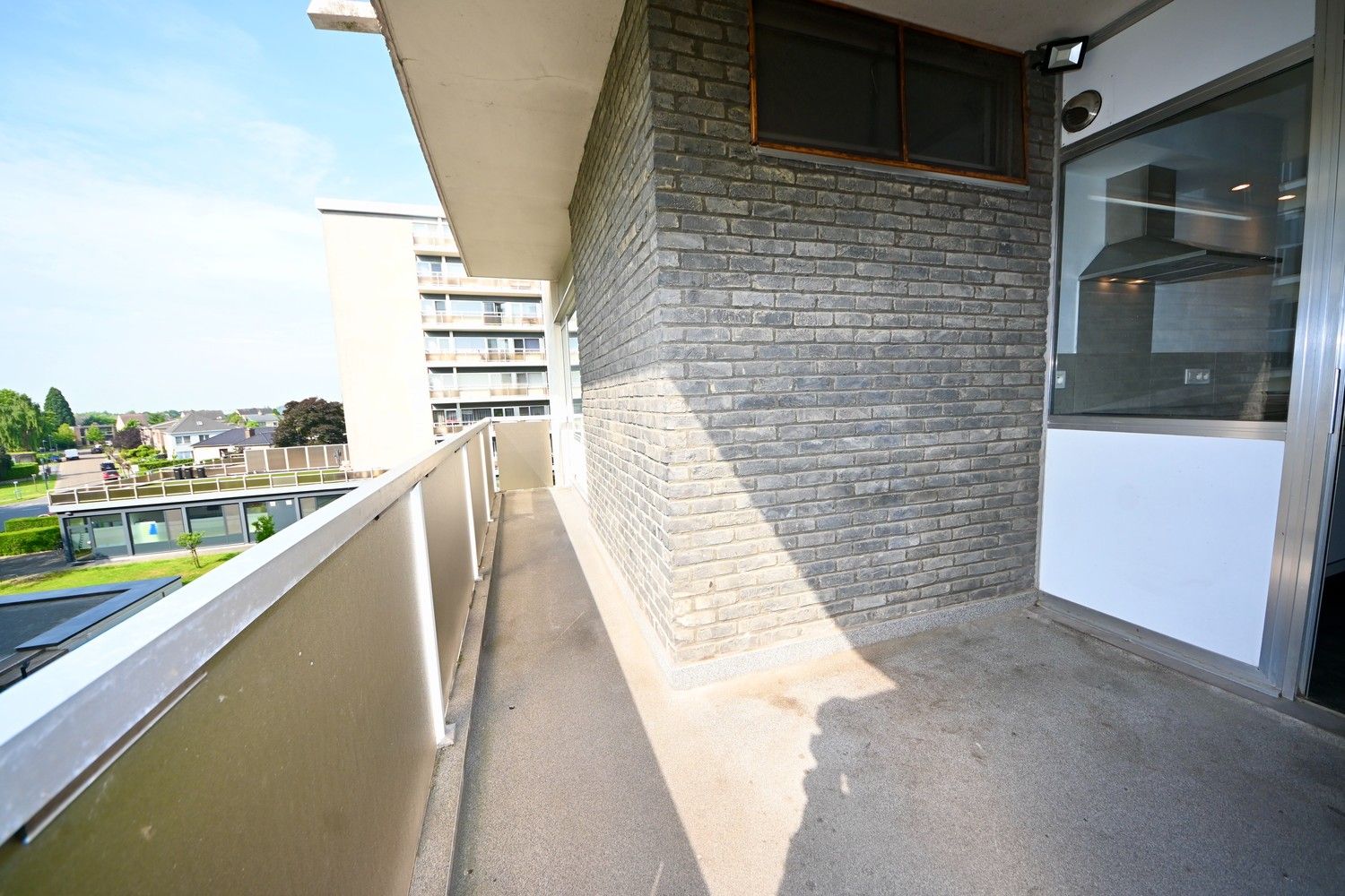 Instapklaar appartement met 2 slaapkamers en garage. foto 13