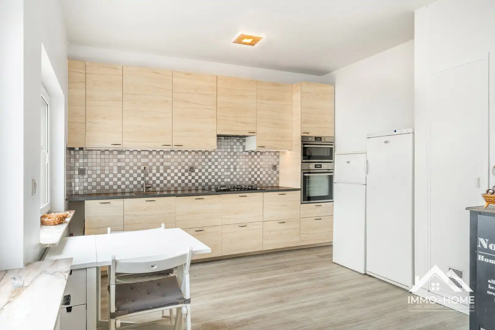 Instapklaar dakappartement met garage op een boogscheut van het centrum Gent!  foto 3