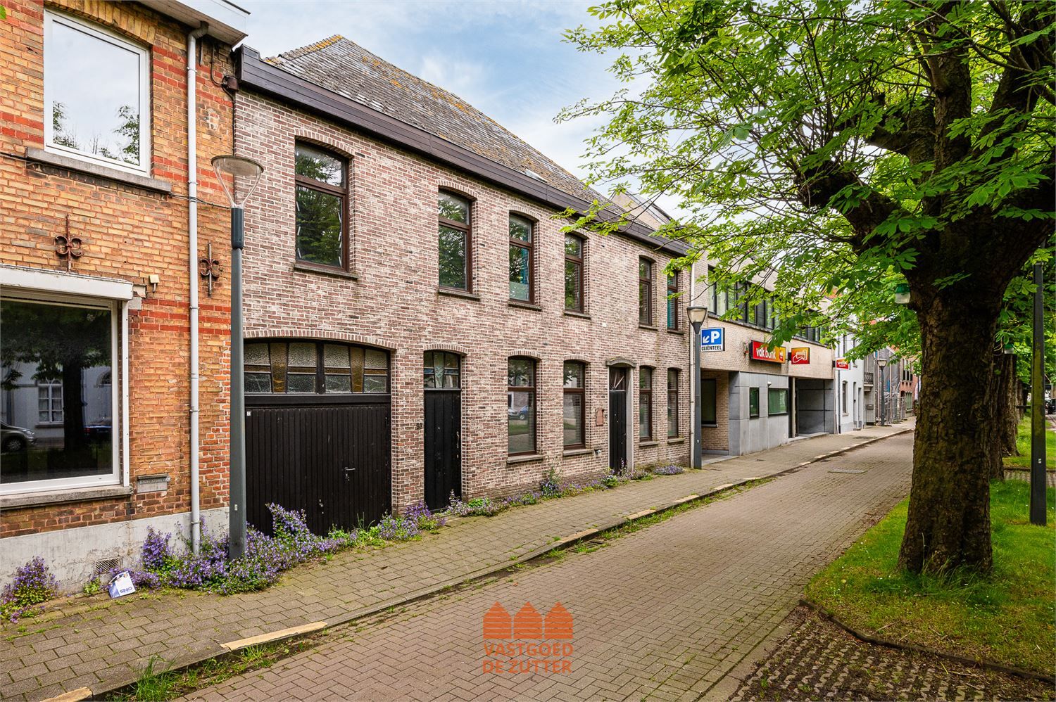 Twee rijwoningen in het centrum foto 3