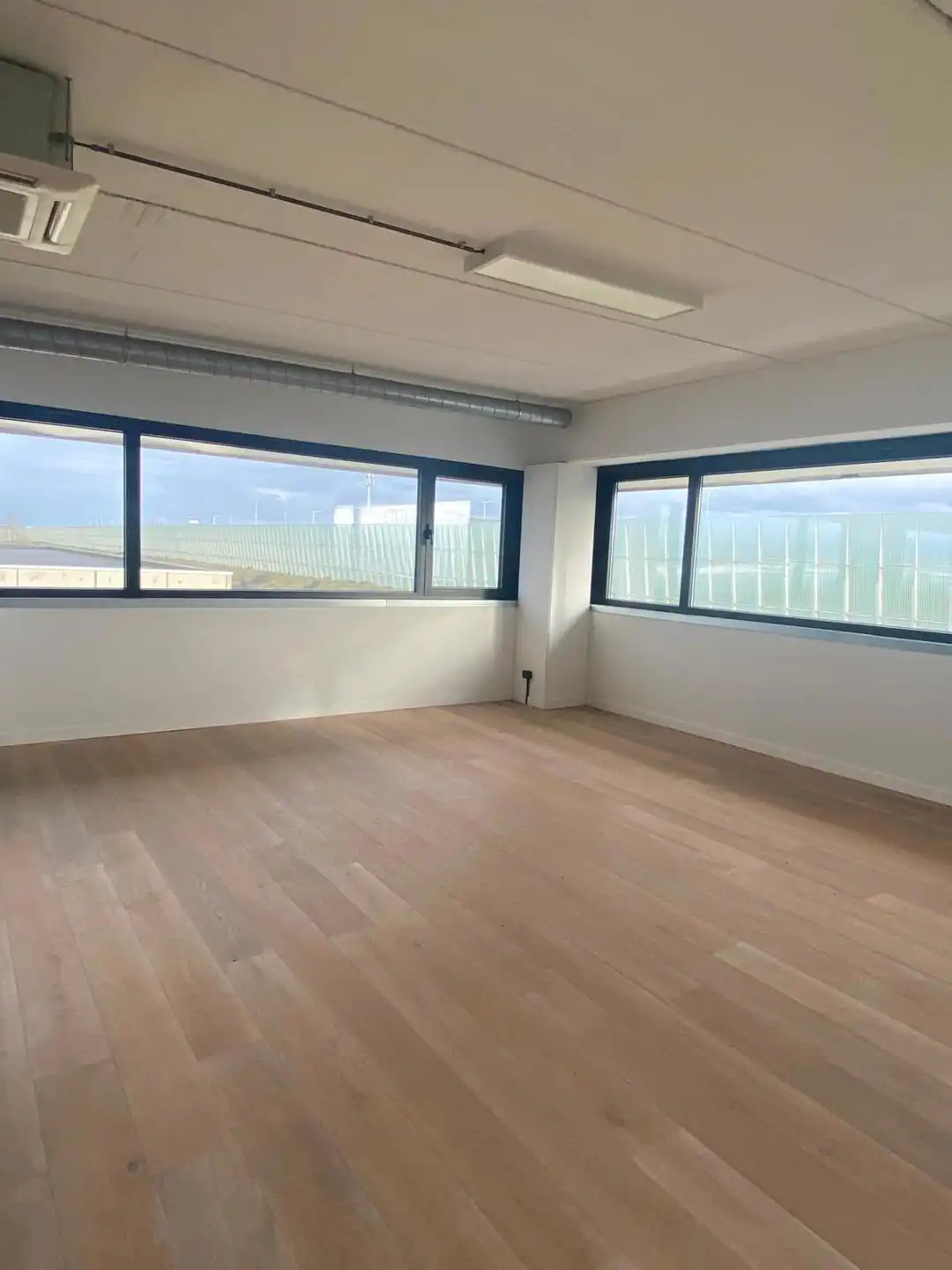 Kantoorruimte van 190 m² op toplocatie Westpoort Zwijndrecht foto 12