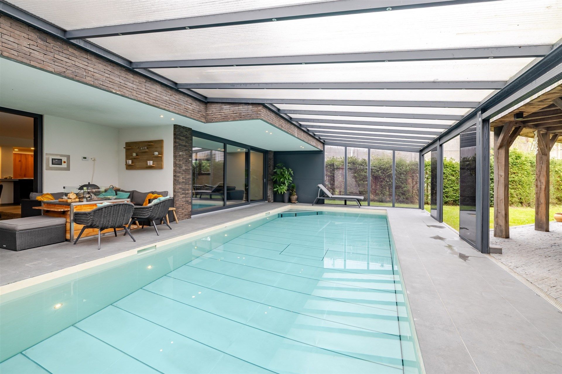 Villa hoekzicht: Pure luxe, slim verborgen foto 4