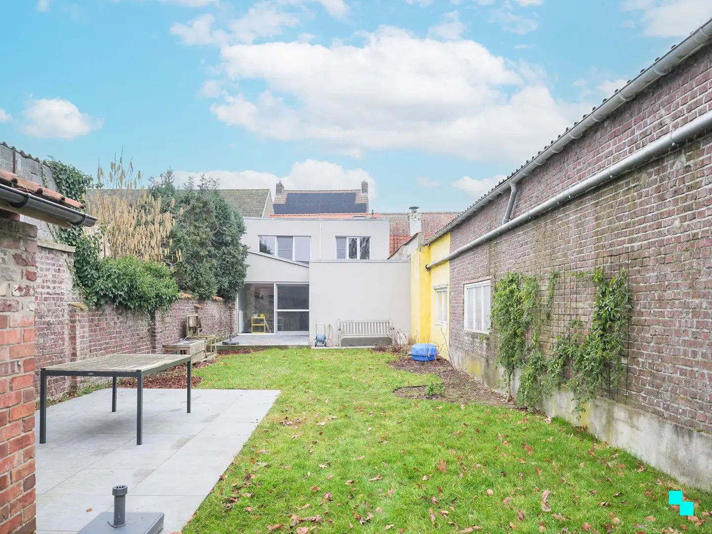 Instapklare rijwoning te Bottelare dorp met garage en tuin foto 26