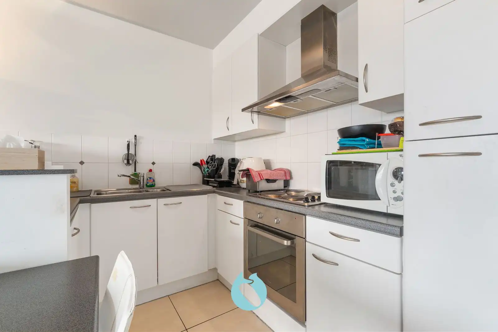 Lichtrijk appartement gelegen op de tweede verdieping foto 6