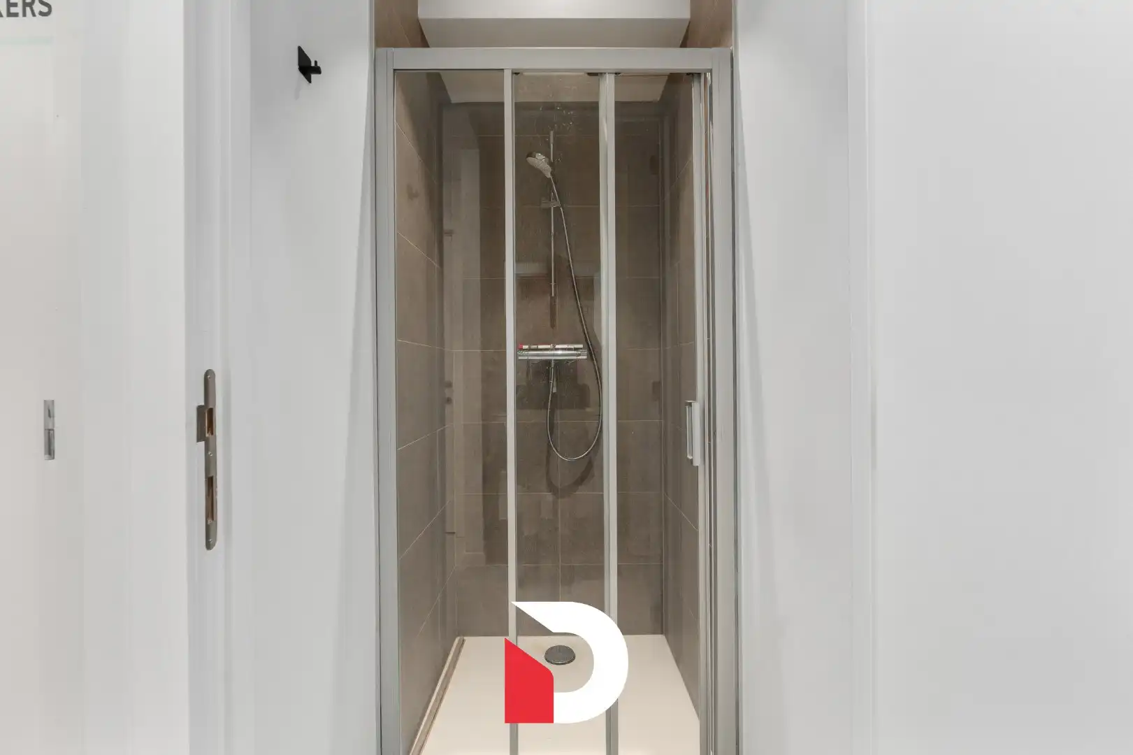 Recent en uniek gelegen kantoor -of praktijkruimte van 221 m² in centrum Brugge foto 11