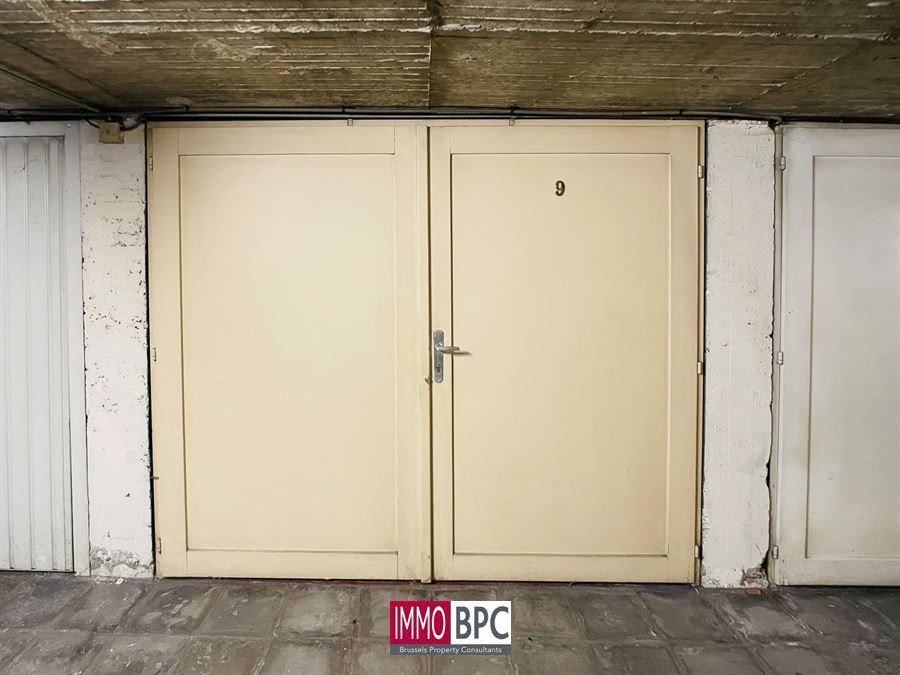 Garagebox - binnen foto {{pictureIndex}}