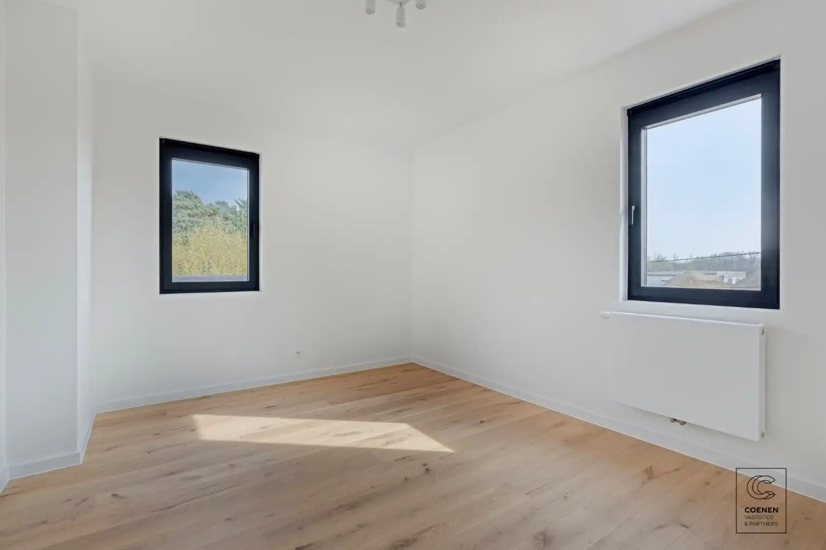 Prachtig gerenoveerde woning met 4 slpk, 2 badkamer en riante tuin op een toplocatie te Rijmenam! foto 18