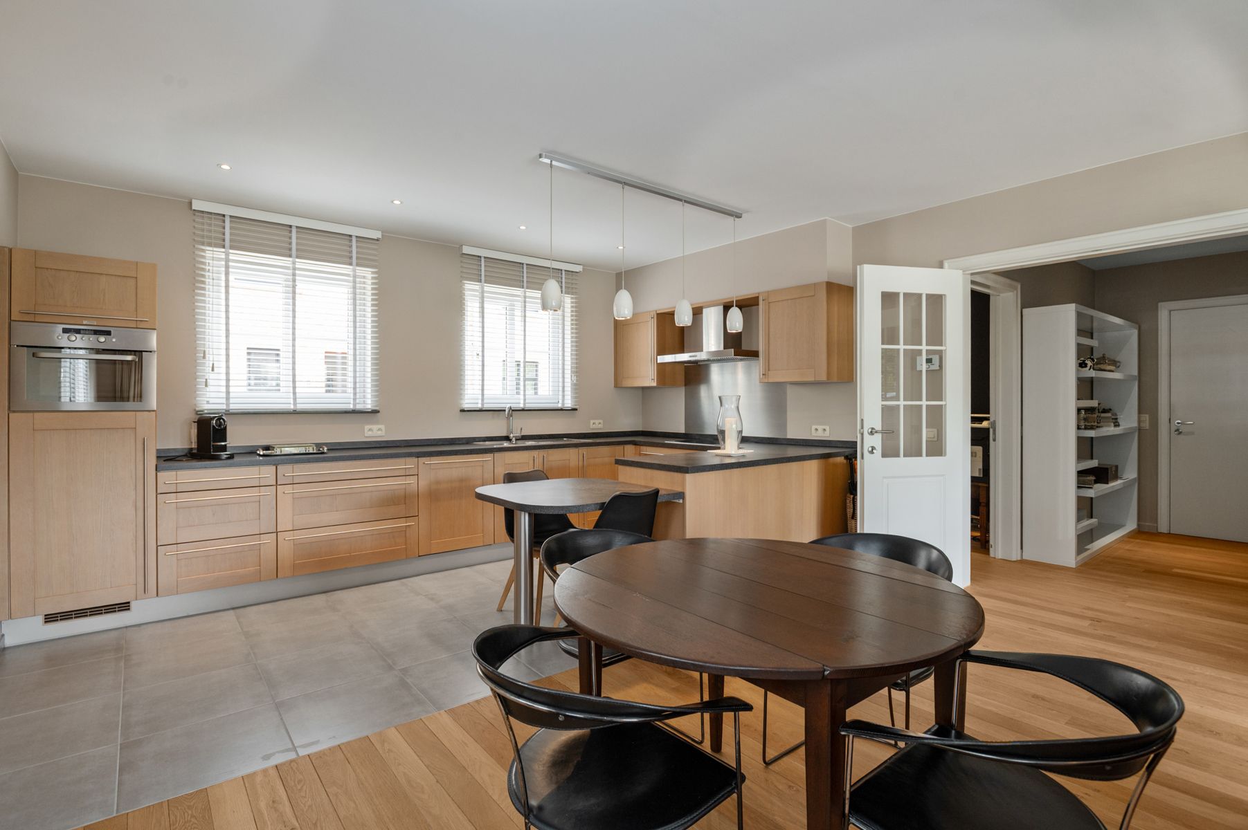 Luxueus  gelijkvloers appartement in centrum Schilde.  foto 8