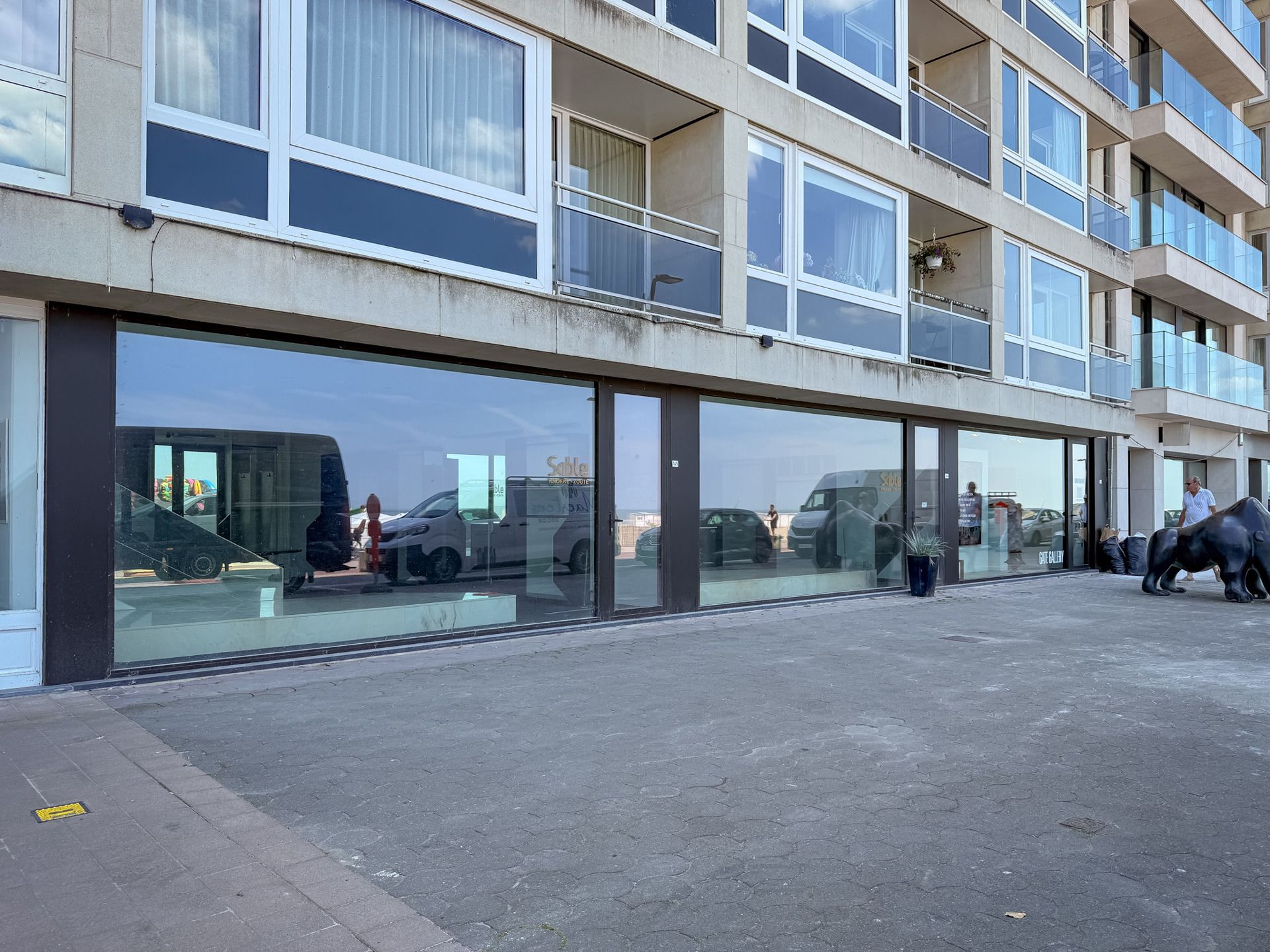 Commercieel handelspand – Zeedijk Zoute, aan het Albertplein foto 2
