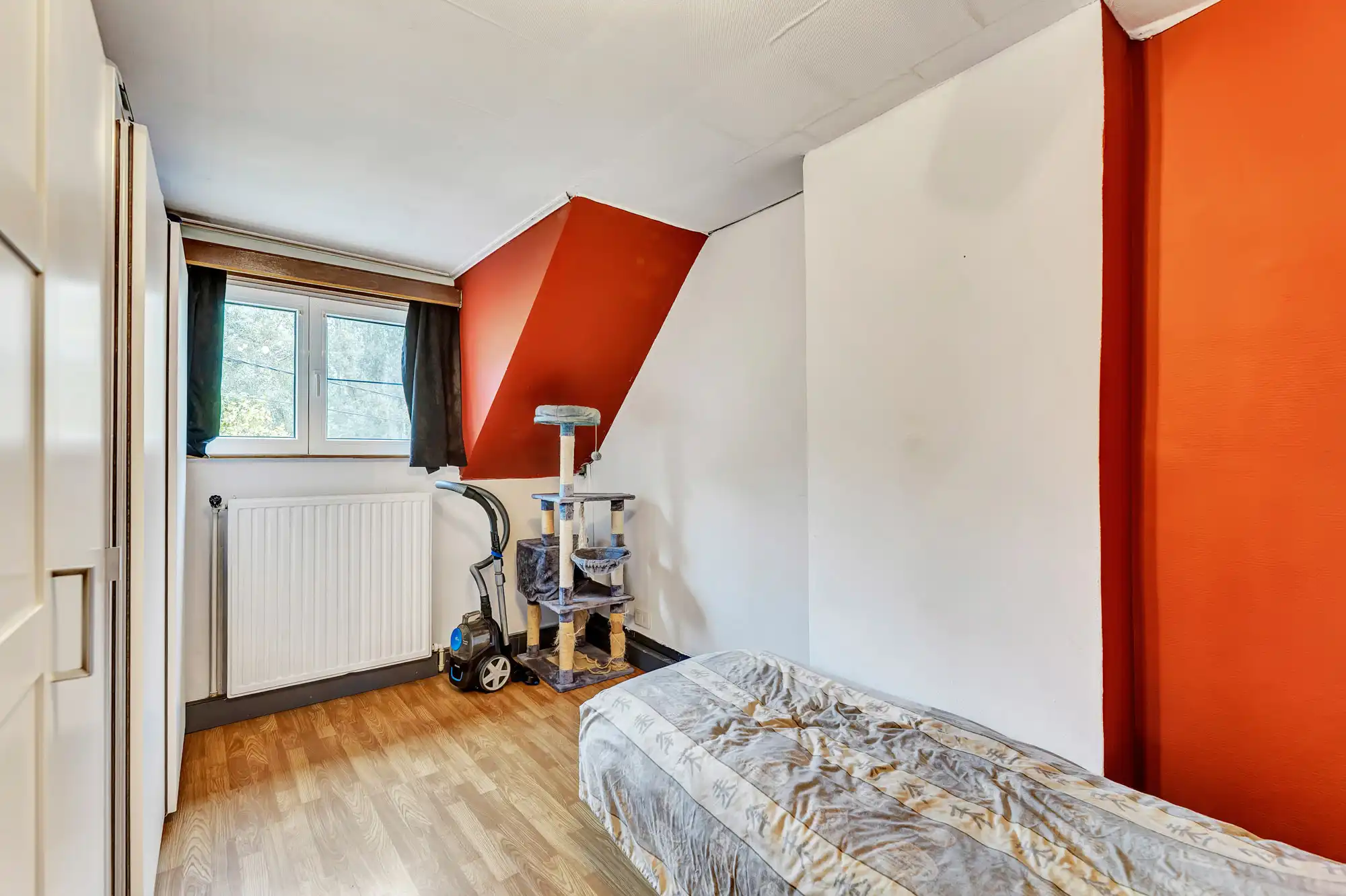 Instapklare woning met ruime garage op groene locatie foto 18