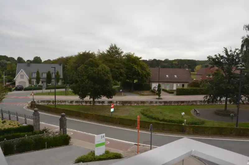 Prachtig recent appartement met afgesloten garage te huur in Anzegem foto 2