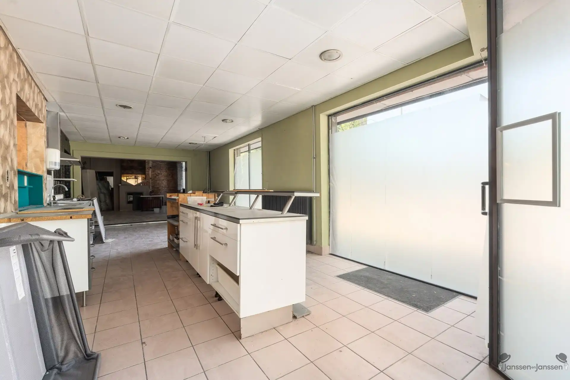 Opbrengsteigendom/projectgrond in het centrum van Maria-ter-Heide (Brasschaat) foto 4