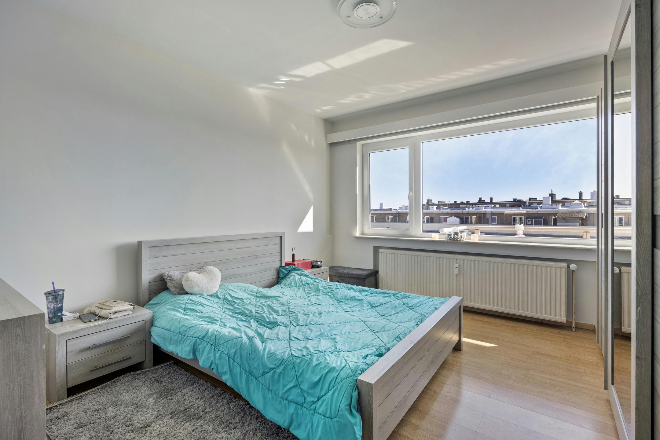 Instapklaar 2 slaapkamer appartement te koop! foto 7