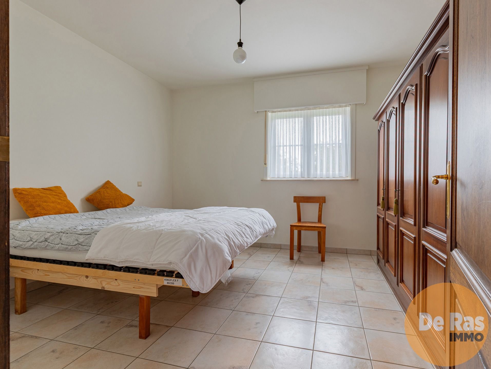 WICHELEN - Goed onderhouden woning op goede locatie met tuin foto 9
