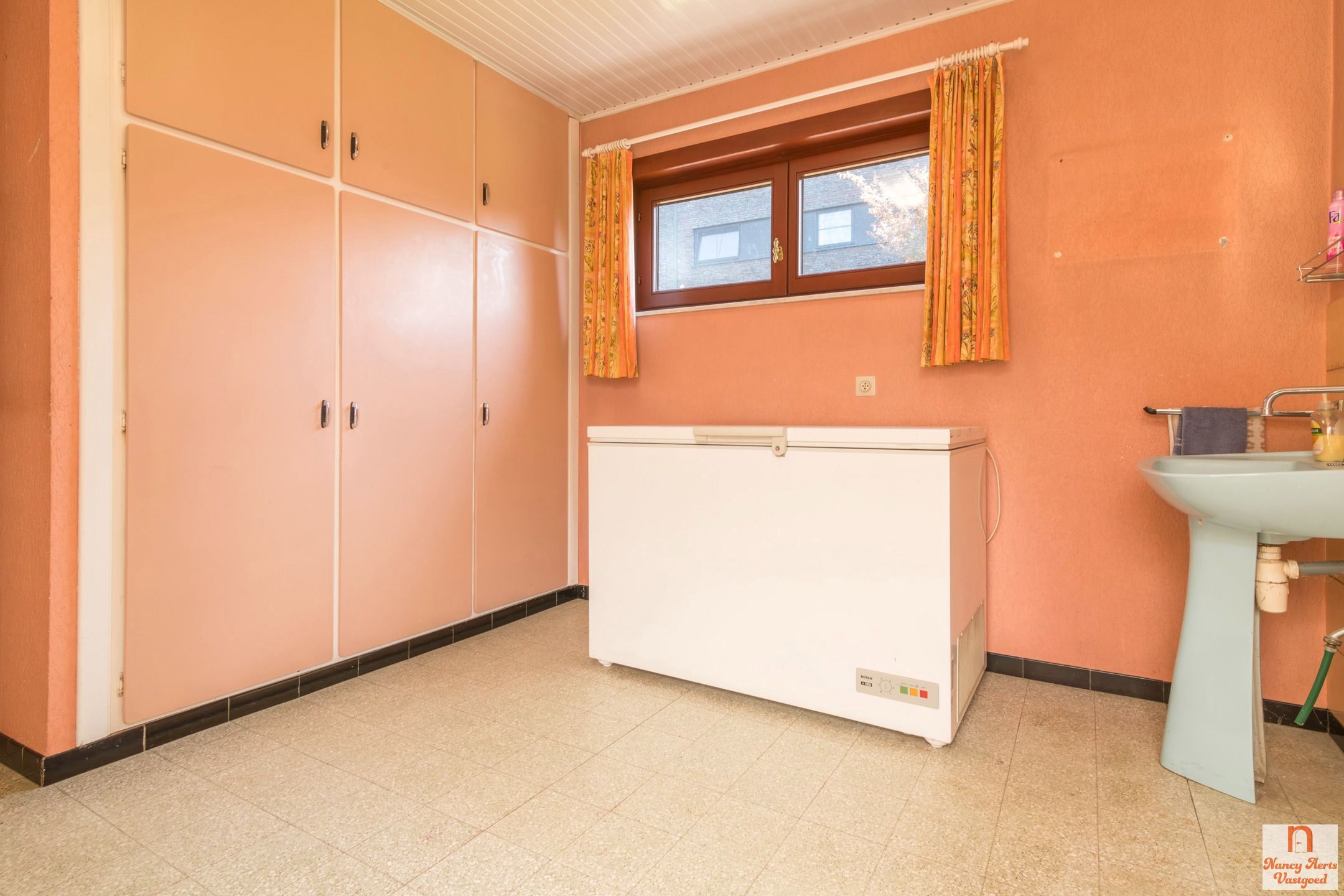 Charmante woning met grote tuin en renovatiemogelijkheden foto 16