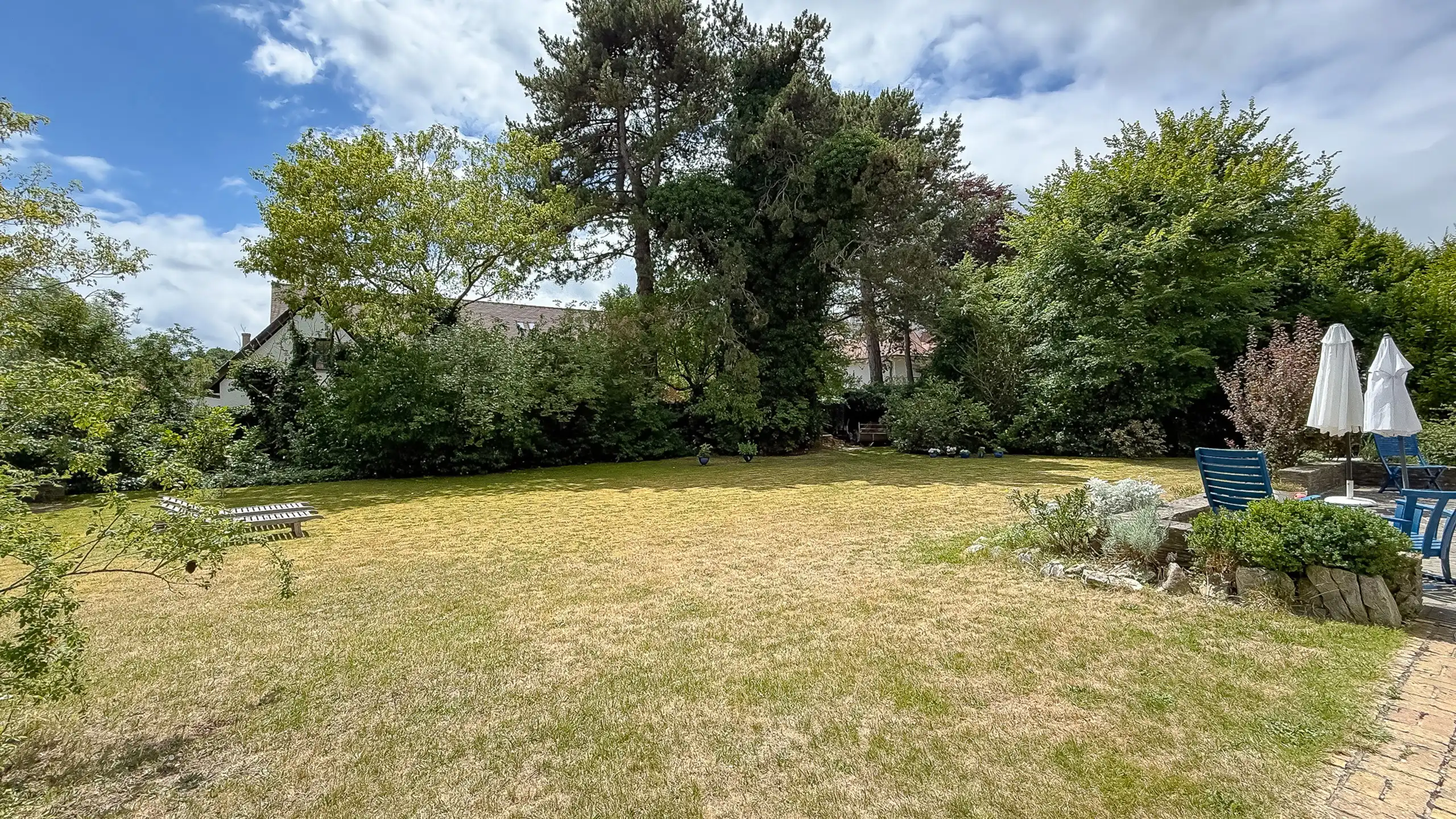 Karaktervolle villa met uitzonderlijk potentieel -TOPLOCATIE foto 18