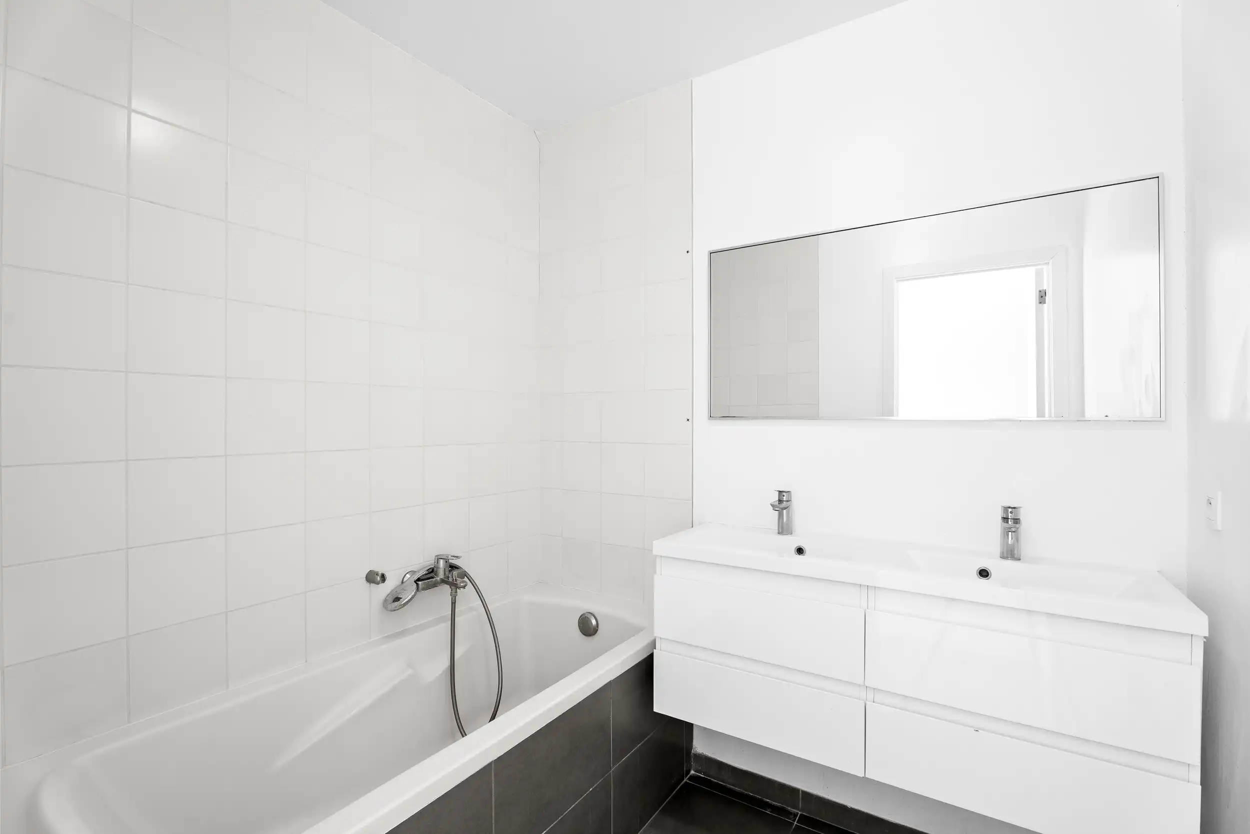 Ruim en lichtrijk 3-slaapkamer appartement in Haren foto 4