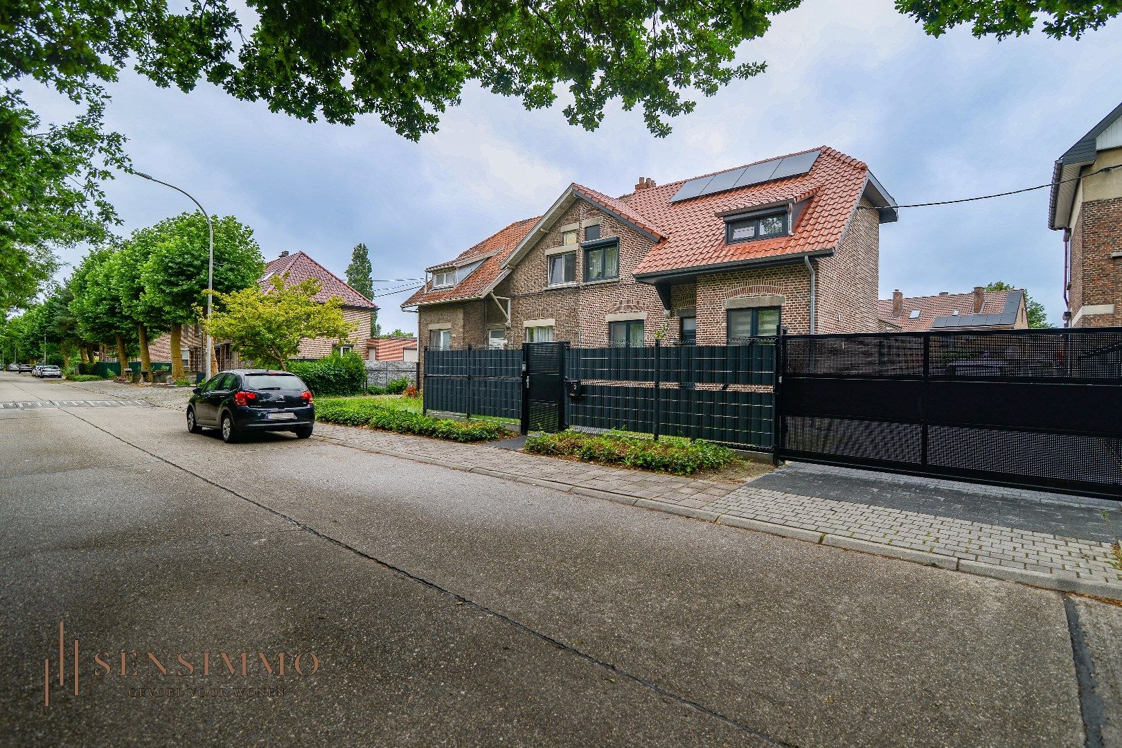Gerenoveerde halfopen woning met 3 slaapkamers in Genk foto 22