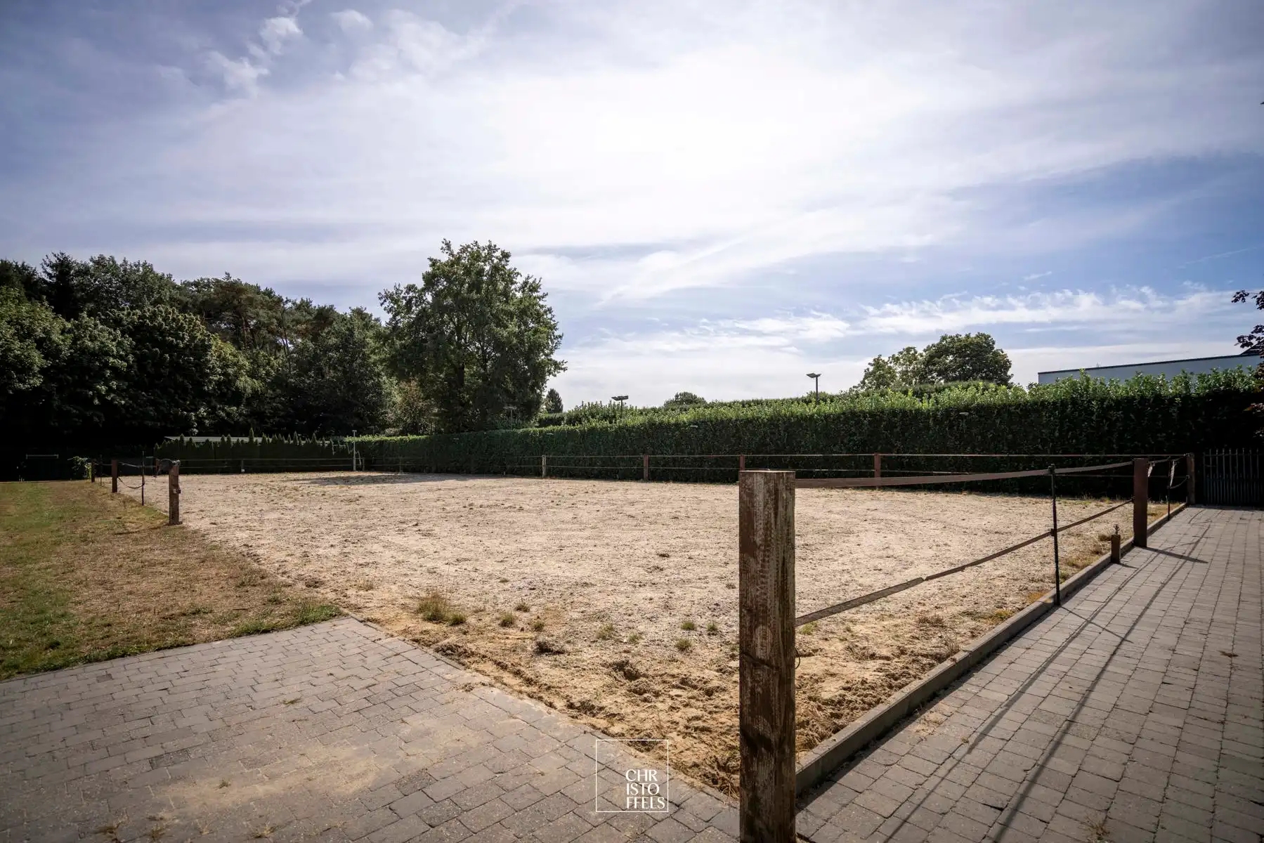 Exclusieve villa (511m²) met buitenzwembad, wellnessruimte en paardenaccommodatie in Lanaken foto 25