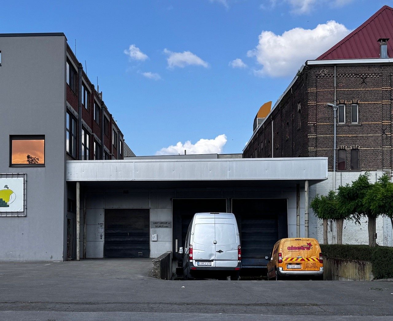 magazijn met parking in centrum Aalst foto 3