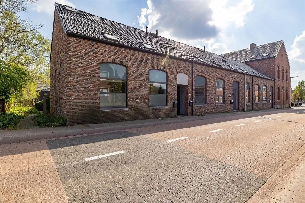 instapklare woning (3 slpk) in oude gemeenteschool foto 5