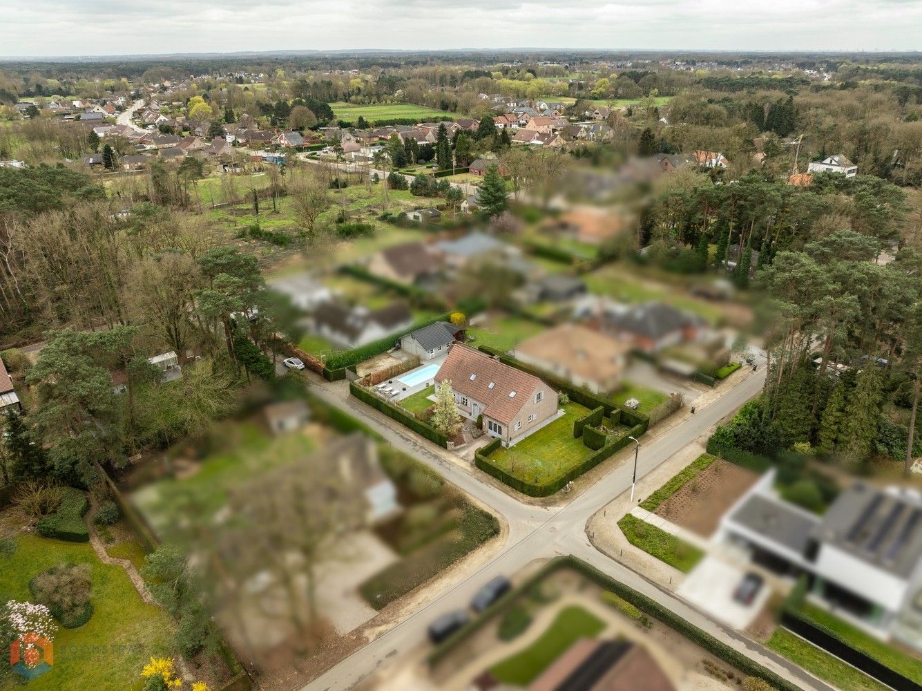 Ruime woning met 6 slpkrs en sfeervolle tuin met zwembad te Putte foto 25