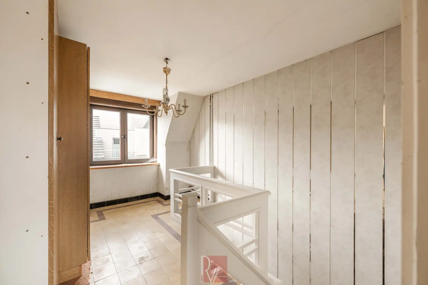 Woning met loods foto 12